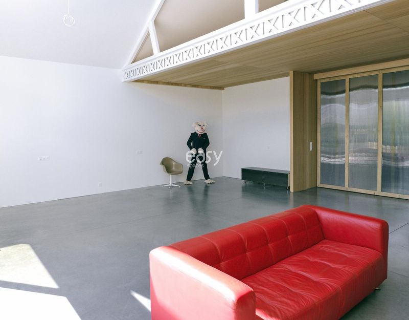 rent a loft for photo shoots in Lille, France with spacious and well-lit areas ideal for professional photography sessions